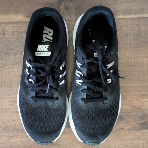 Nike Zoom Winflo 4 Running Shoes Black and White Sneakers Women's Size 6 - Picture 14 of 15